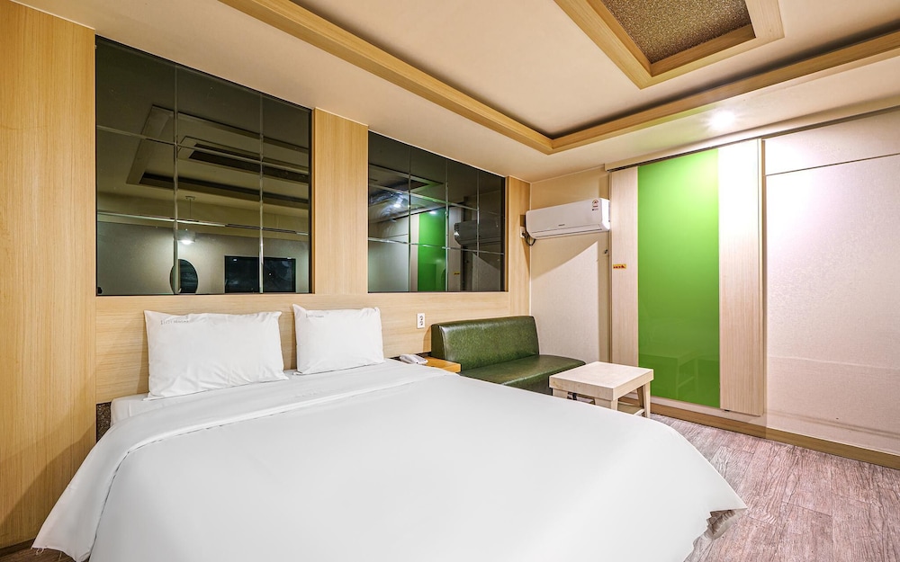 Room (Standard (Netflix Watcha TVing instal) - Photo 5