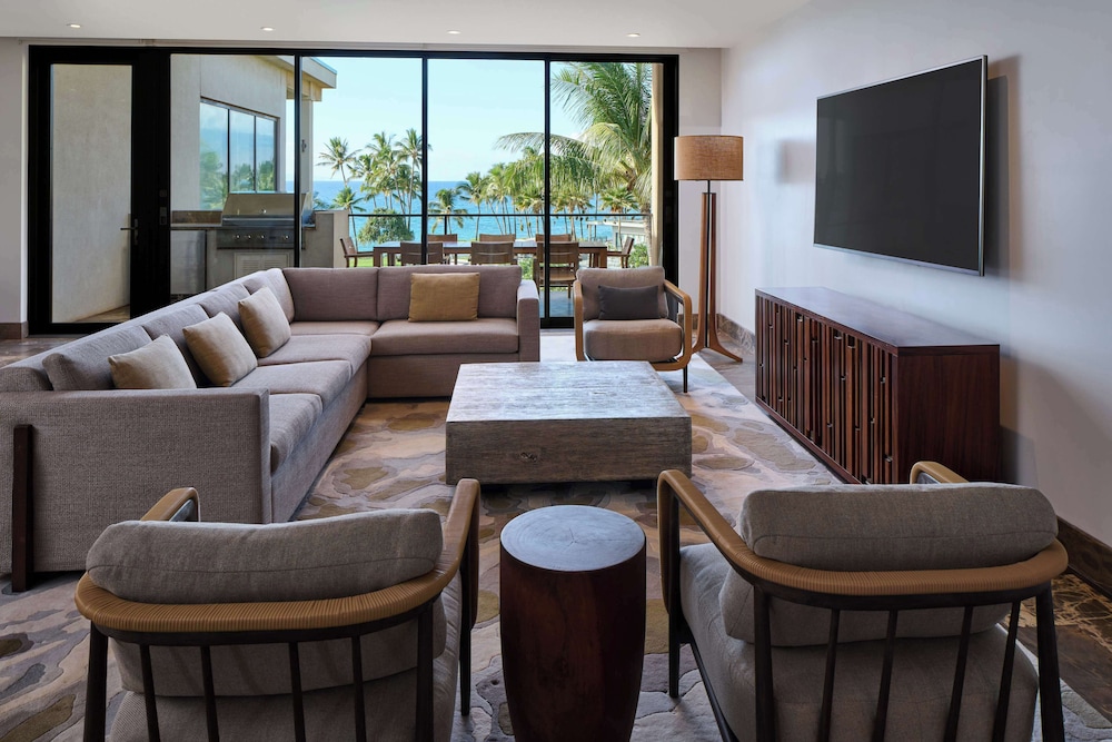 3 Bedroom Villa, Full Ocean View (2 King and 2 Queen Bed)