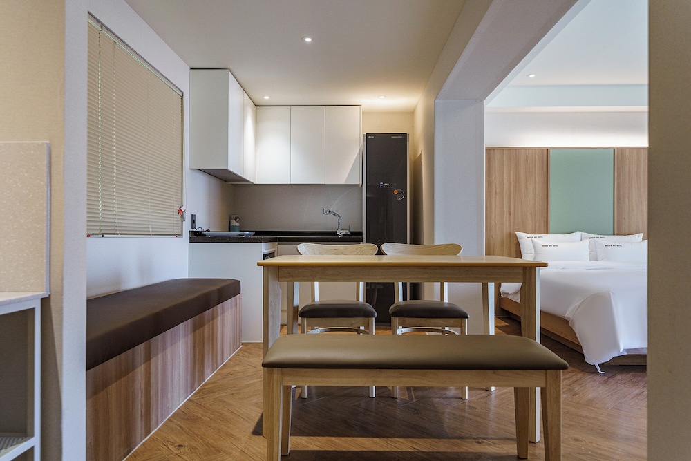 Family Room - Photo 15