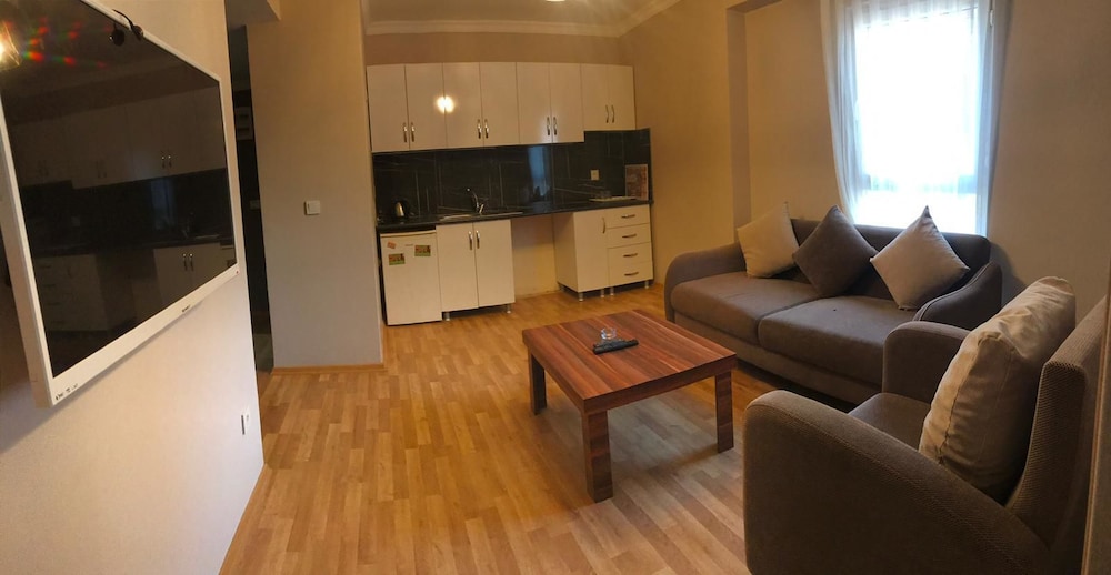 Apartment, 2 Bedrooms, Non Smoking photo 2