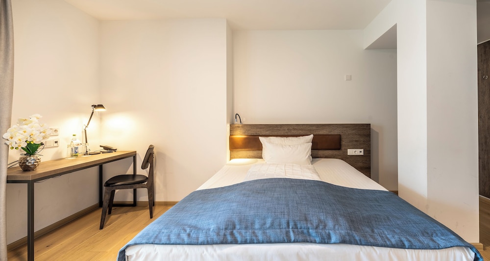 Standard Apartment, 1 Double Bed, Kitchenette - Photo 2