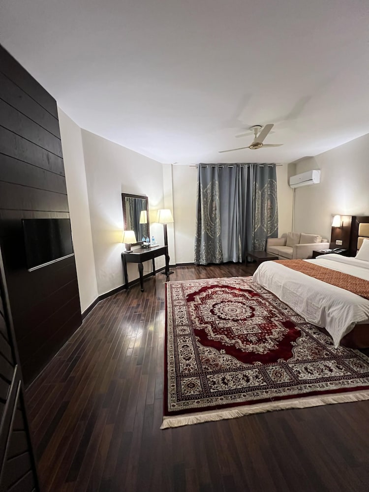 Family Double or Twin Room, Non Smoking, Hill View