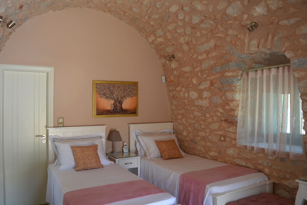 Superior Double or Twin Room (Rouga)