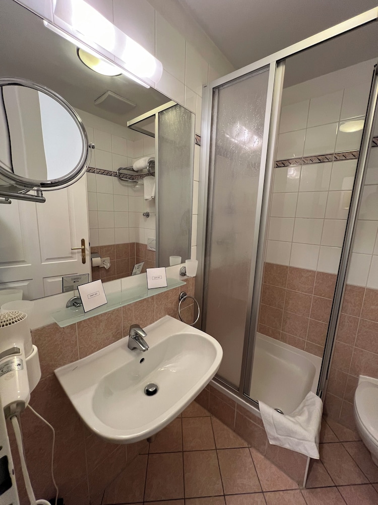 City Single Room