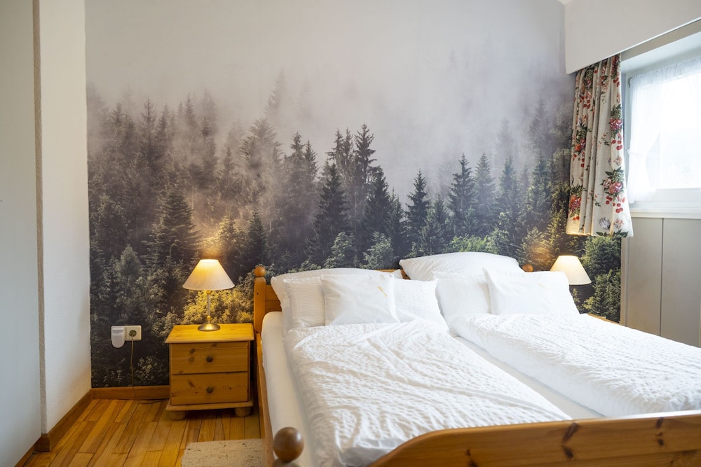 Classic Room, Hill View