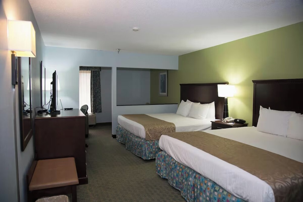 Room, Smoking (2 King Beds with Sofa Bed) photo 2