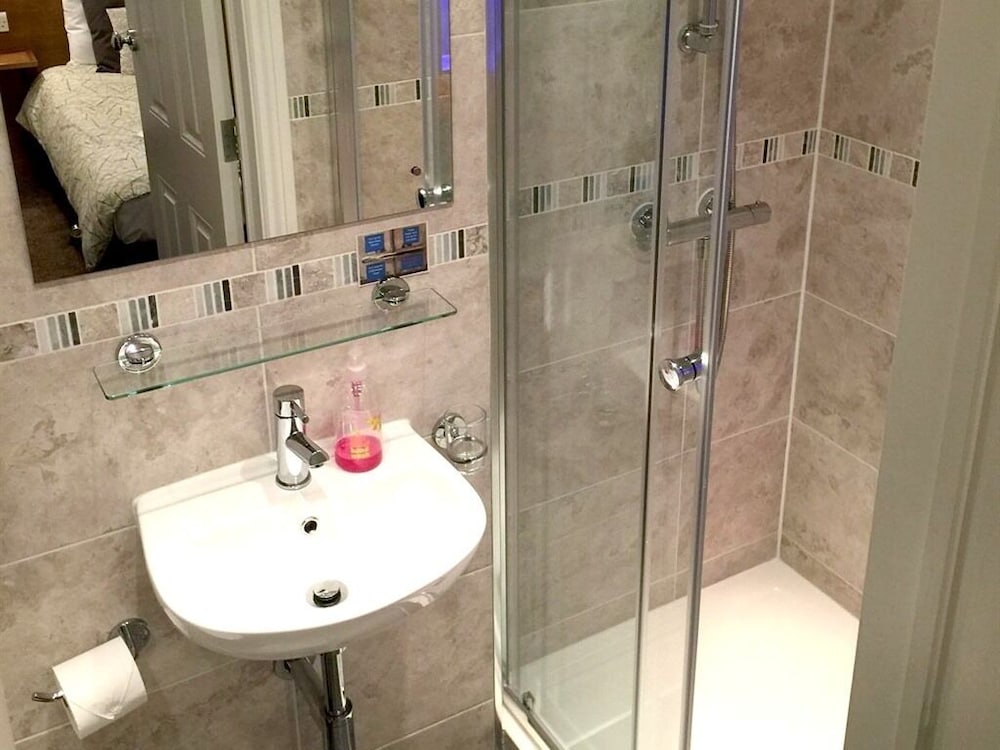 Single Room, Ensuite (Mini) photo 3