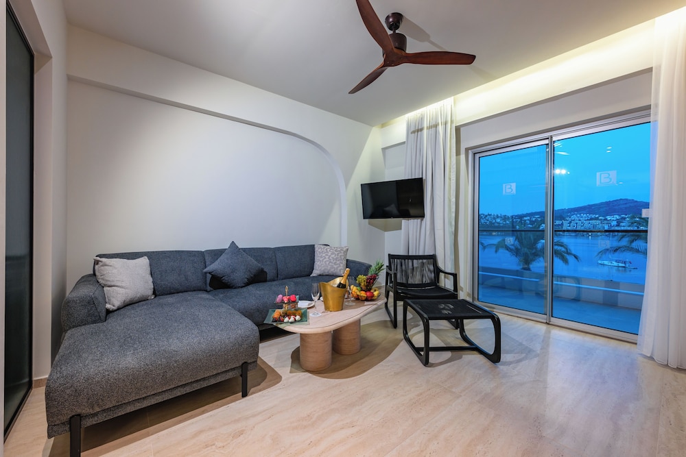 Premium Suite, Terrace, Sea View photo 2