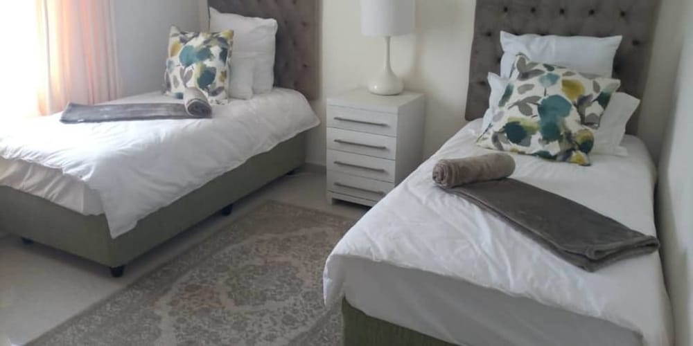 Standard Twin Room photo 1