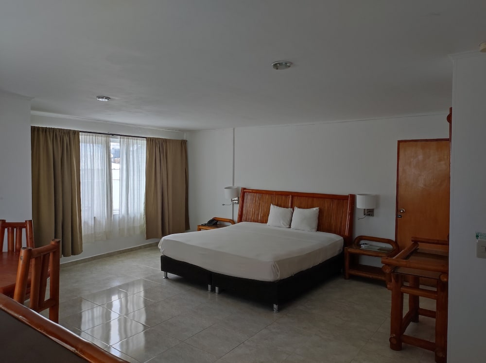 Junior Double Room, City View photo 3