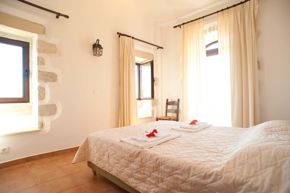 Villa, 3 Bedrooms, Pool Access