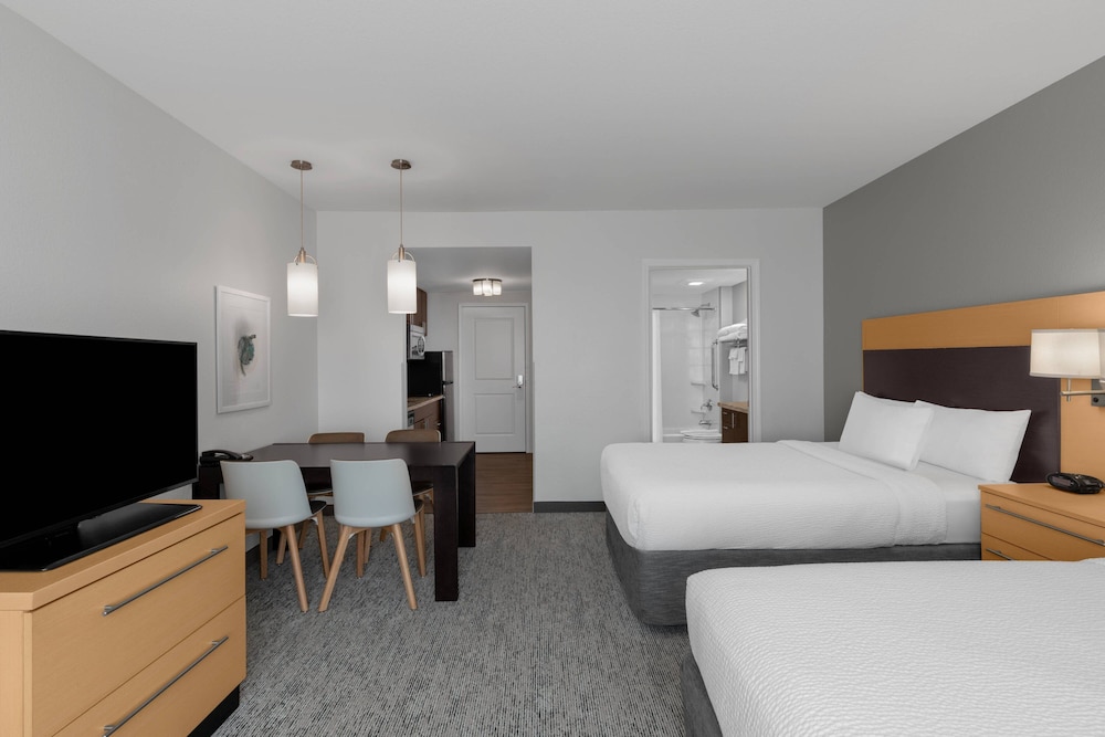 Studio, 2 Queen Beds (Mobility/Hearing Access, Roll-In Shwr) - Photo 2