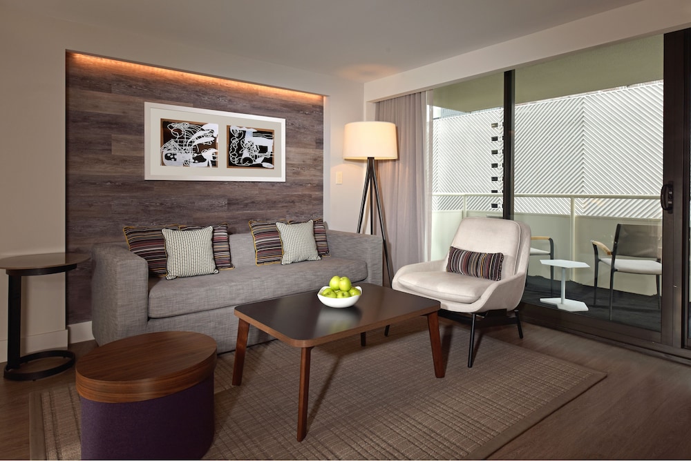 Junior Suite, 1 King Bed with Sofa bed, Balcony (Executive)