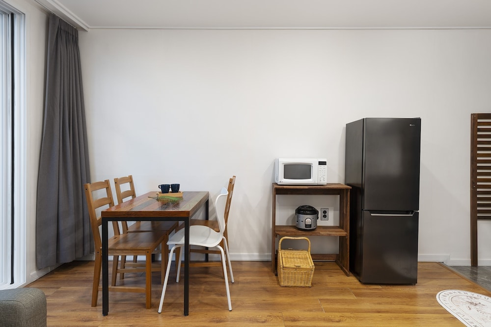 Basic Room, 1 Bedroom (201) photo 2