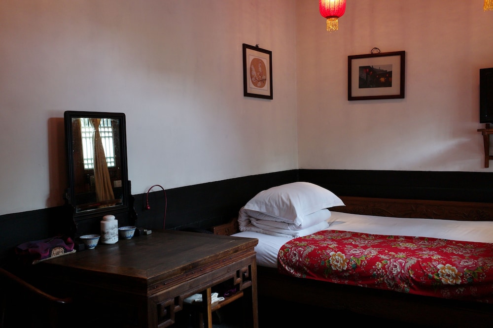 Signature Single Room