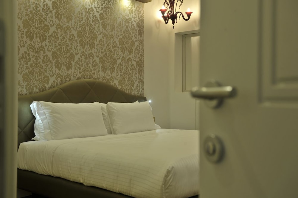 Available room