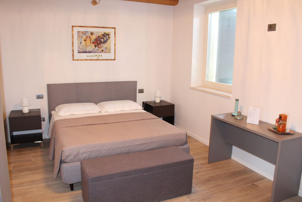 Deluxe Quadruple Room, Vineyard View photo 1