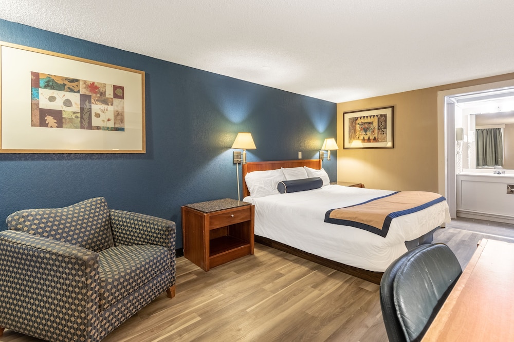 1 King Room photo 1