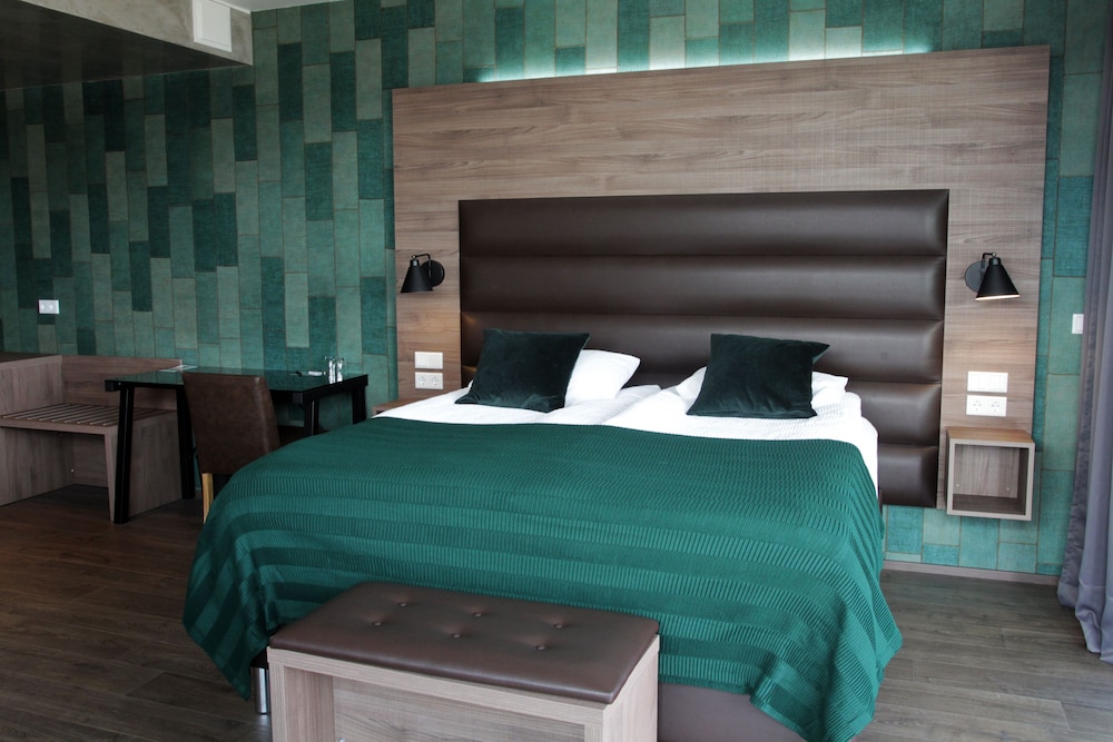 Panoramic Suite, Lake View, Corner photo 2