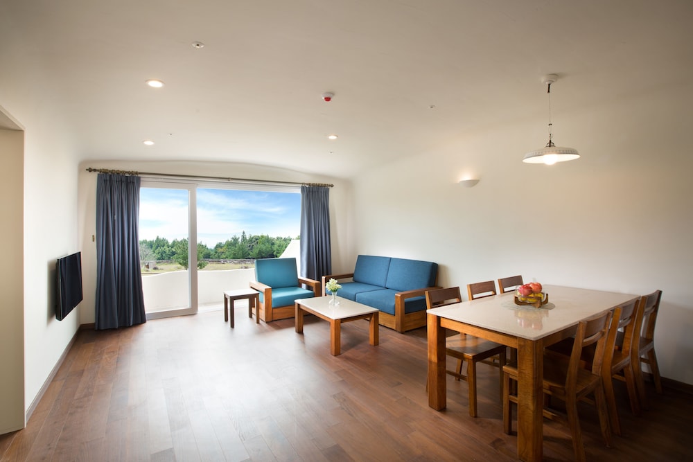 Classy Room - Photo 4