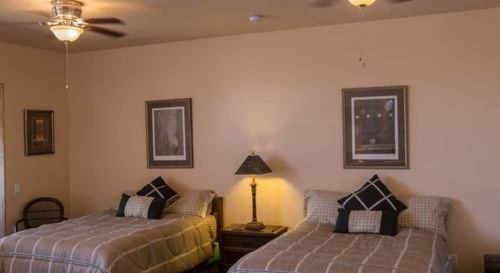 Creosote Room - No Smoking in Rooms or on Grounds photo 1