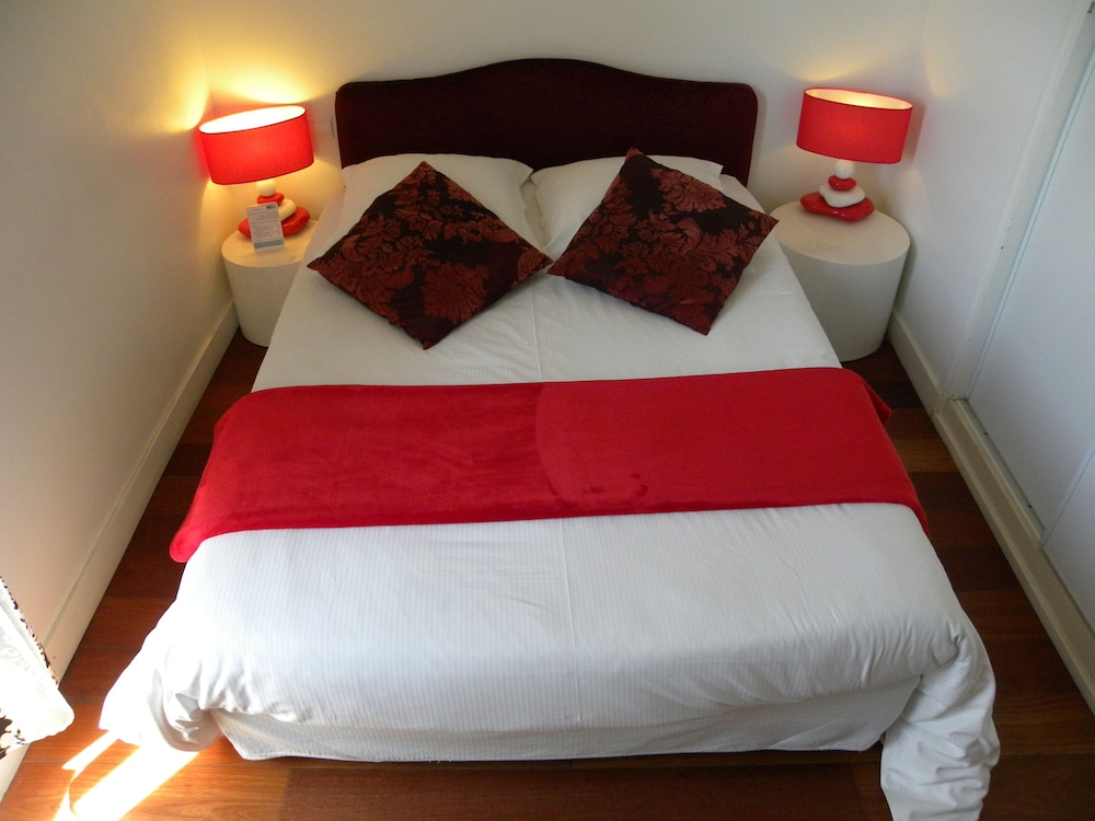 Double Room - Photo 12
