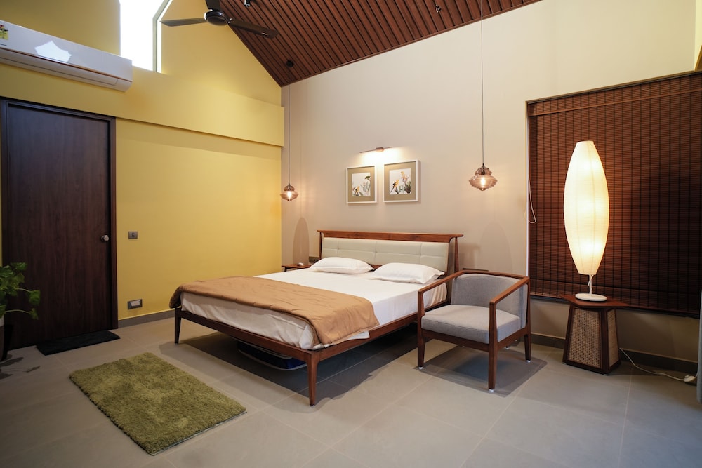 Basic Villa photo 3
