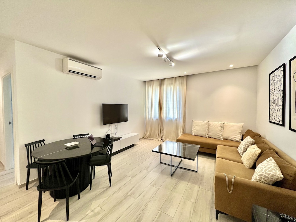 Comfort Apartment photo 2