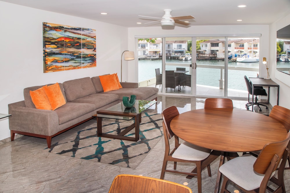 Luxury Townhome Villa 230A photo 3