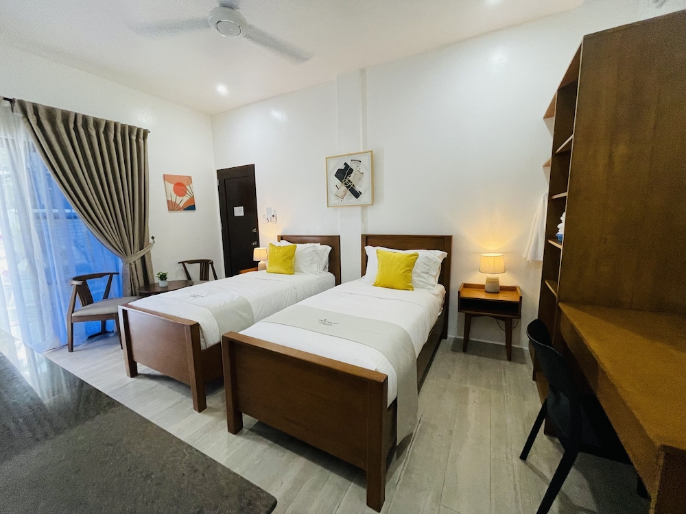 Standard Twin Room - Photo 1