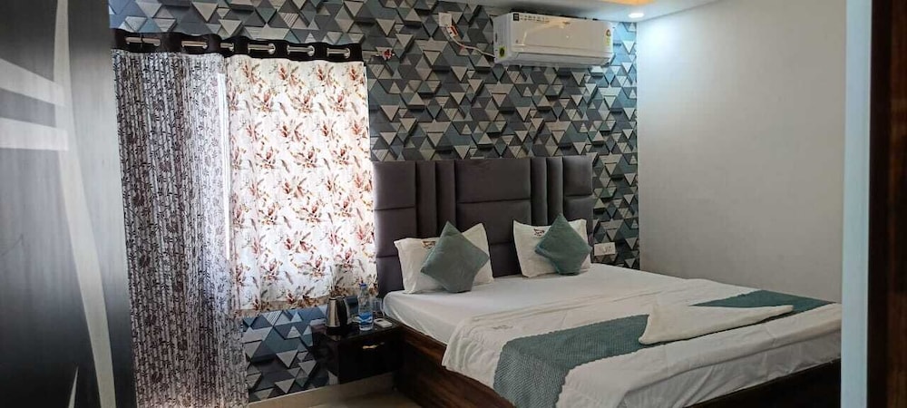 Family Double or Twin Room, Garden View