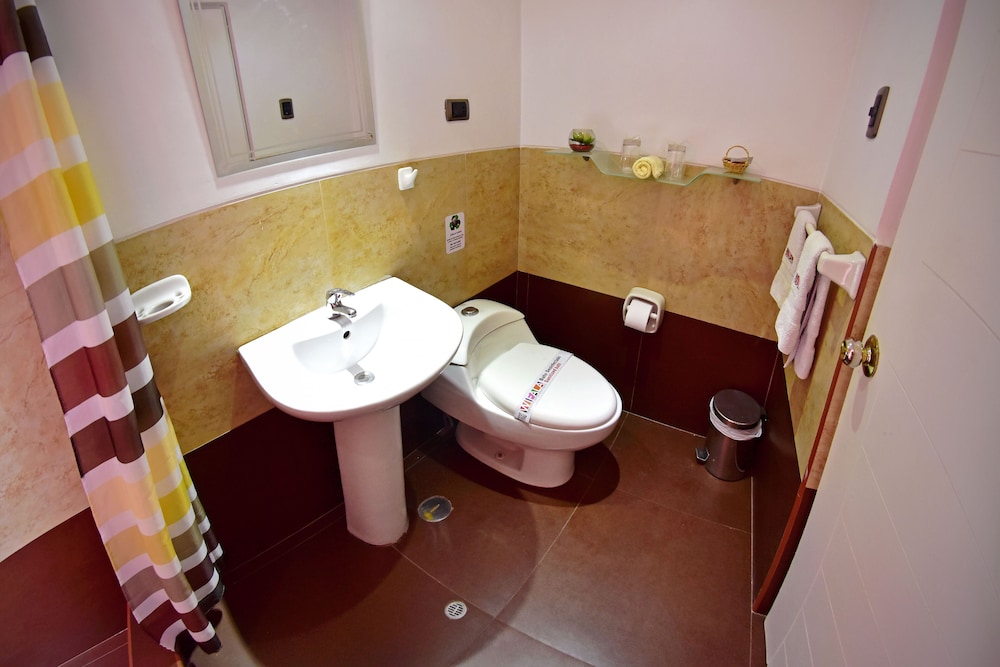 Double Room - Photo 16
