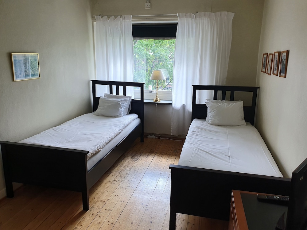 Economy Double or Twin Room, Shared Bathroom
