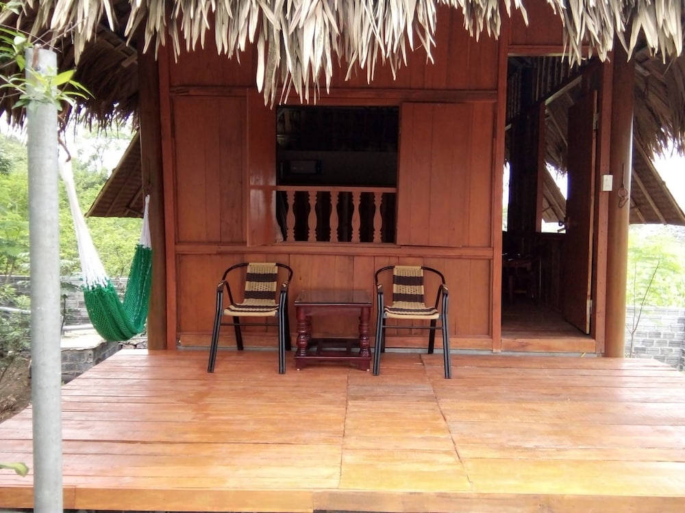 Superior Bungalow photo 1
