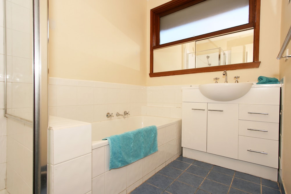 Economy Two Bedroom Villa photo 2