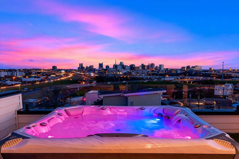 Elevator With Rooftop Hot Tub Pet-friendly Yard, Foto 48