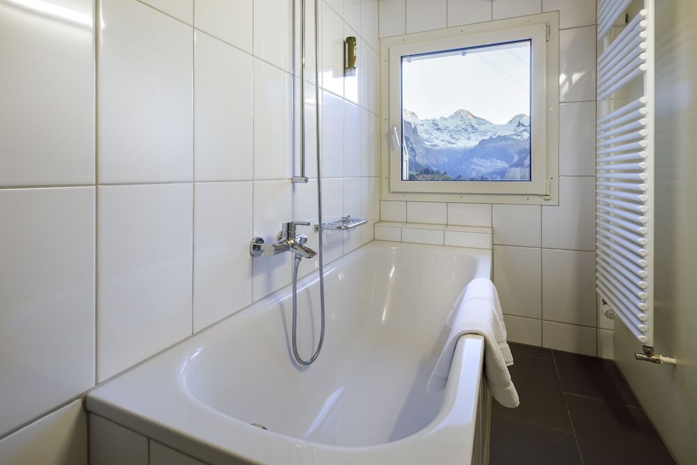 Suite, Balcony, Mountain View (Jungfrau) - Photo 5