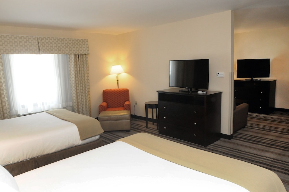 Suite, 2 Queen Beds (Additional Living Area) photo 1