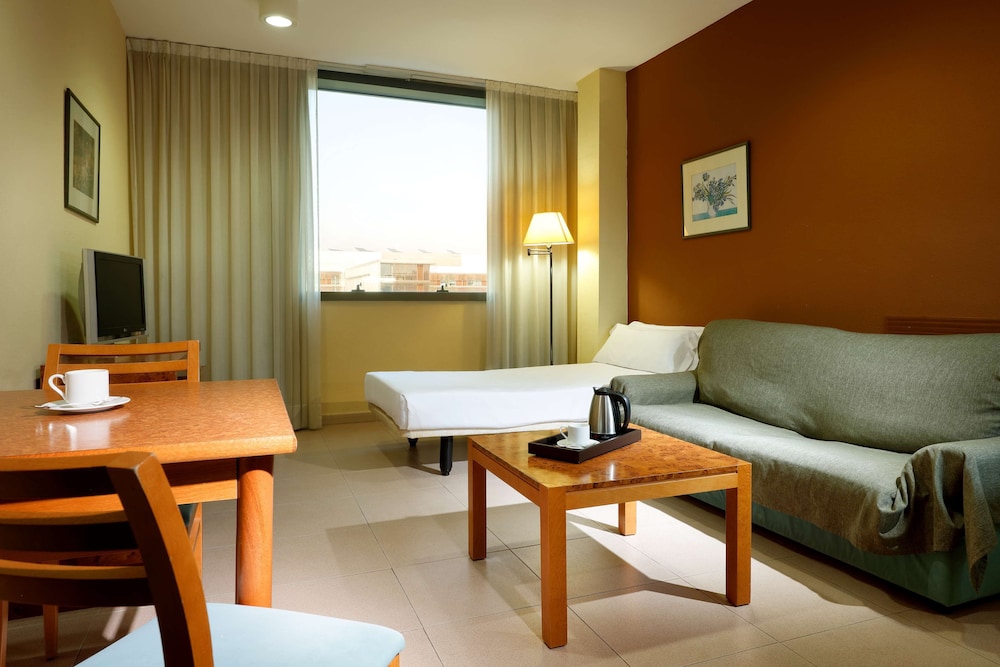 Standard Triple Room, 1 Bedroom (Extra Large) - Photo 2