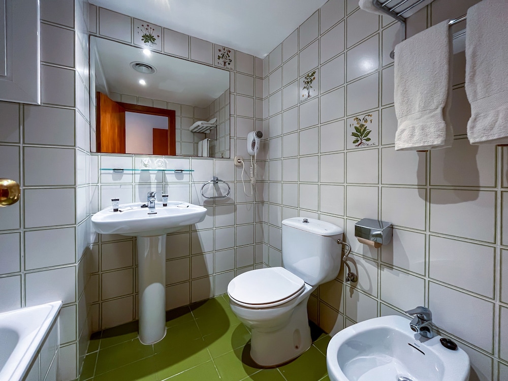 Standard Double Room, Balcony - Photo 10