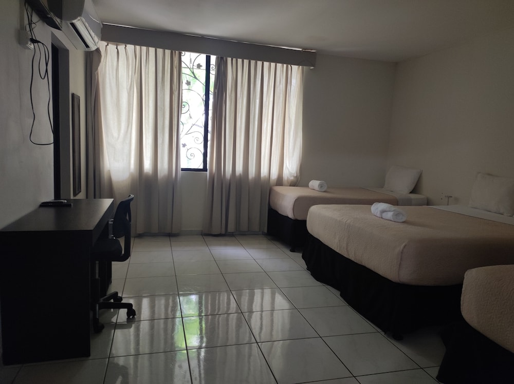 Deluxe Triple Room photo 2
