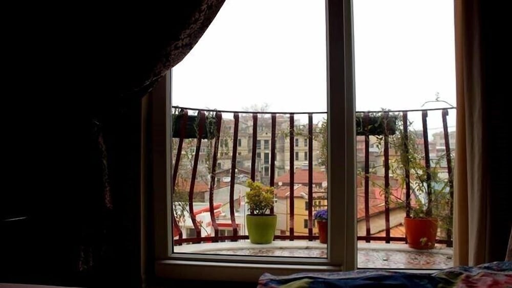 Standard Double Room, Balcony photo 3