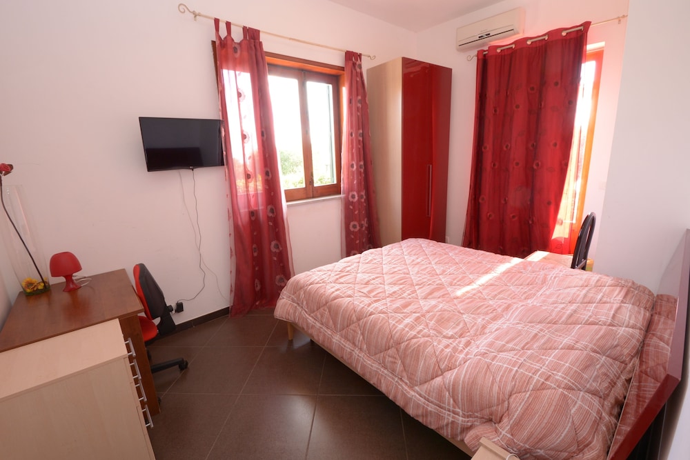 Basic Suite, 2 Bedrooms, Accessible, Garden View photo 1