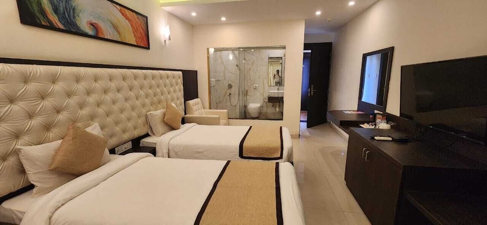 Deluxe Twin Room - Photo 1