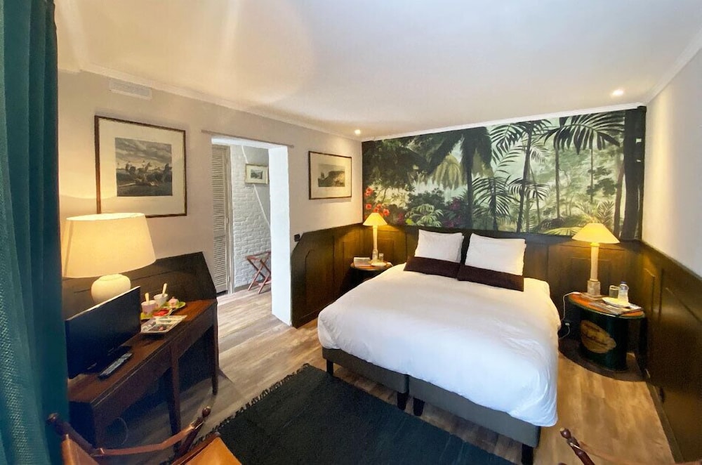 Standard Room, 1 King Bed photo 1