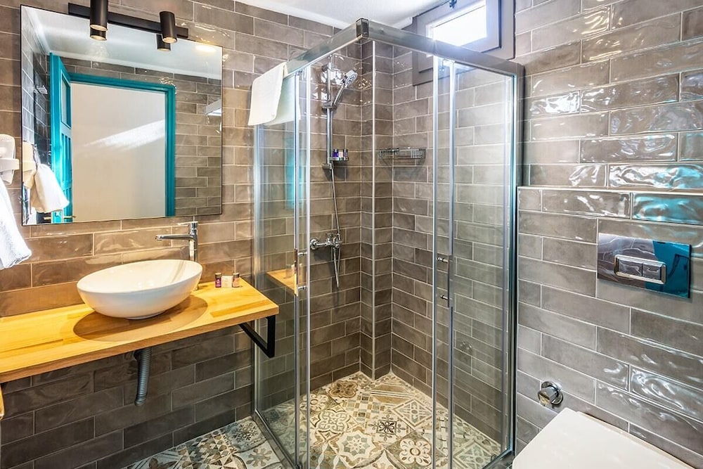 Superior Triple Room photo 2