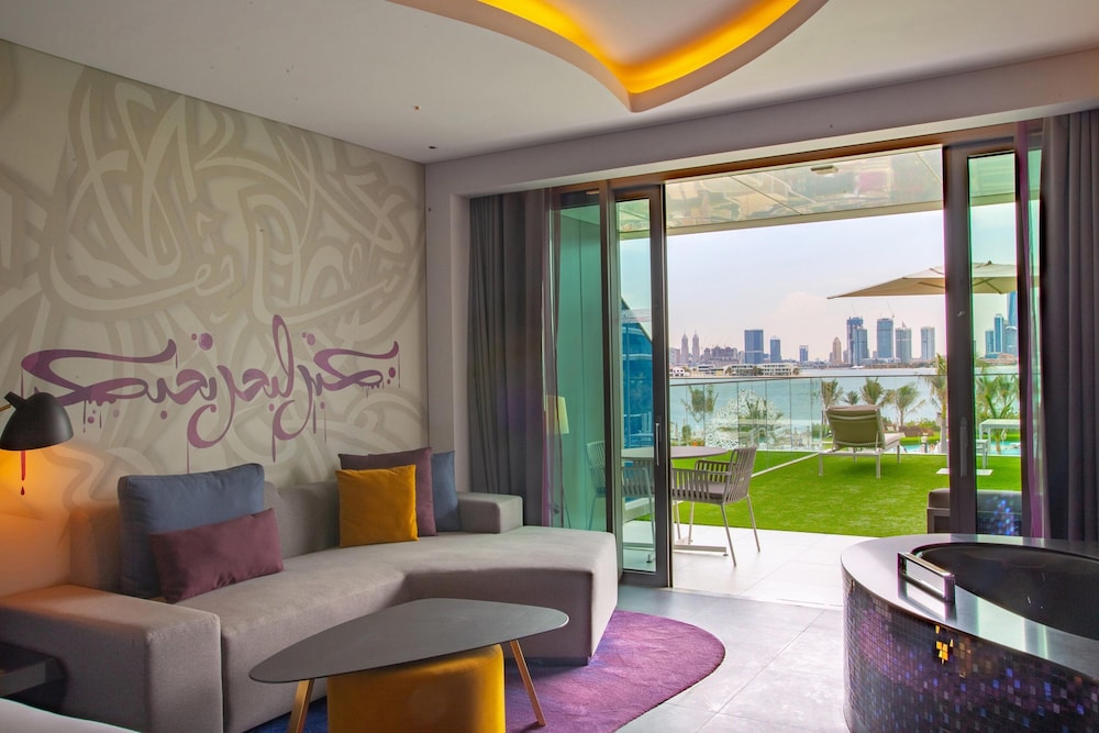 Spectacular Terrace, 1 King, Skyline View, Terrace