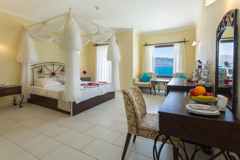 Superior Room, Sea View photo 3