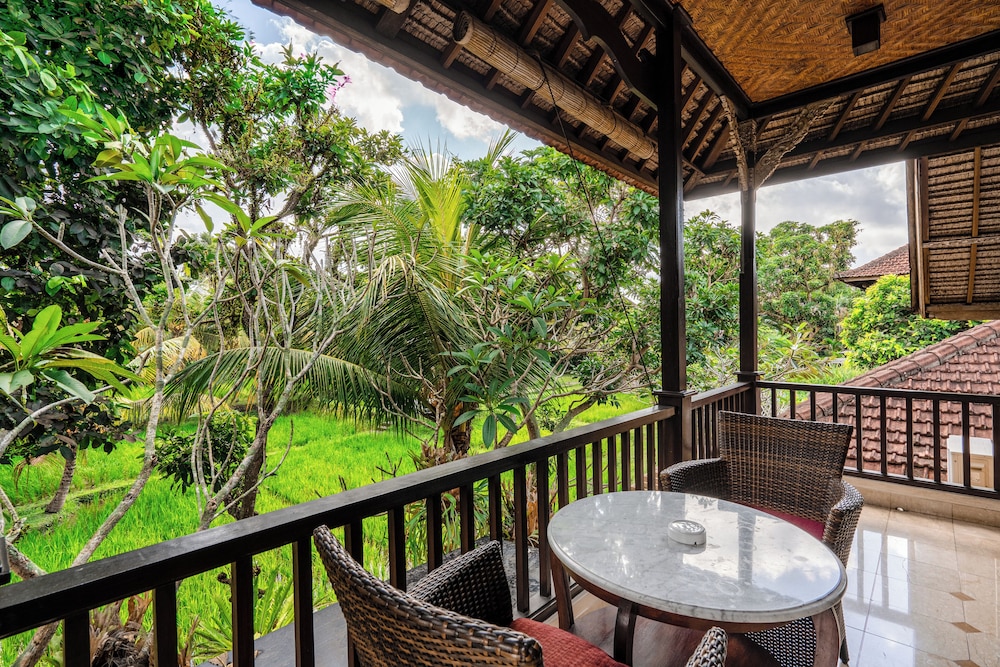 Bebek Deluxe Room with View - Photo 3