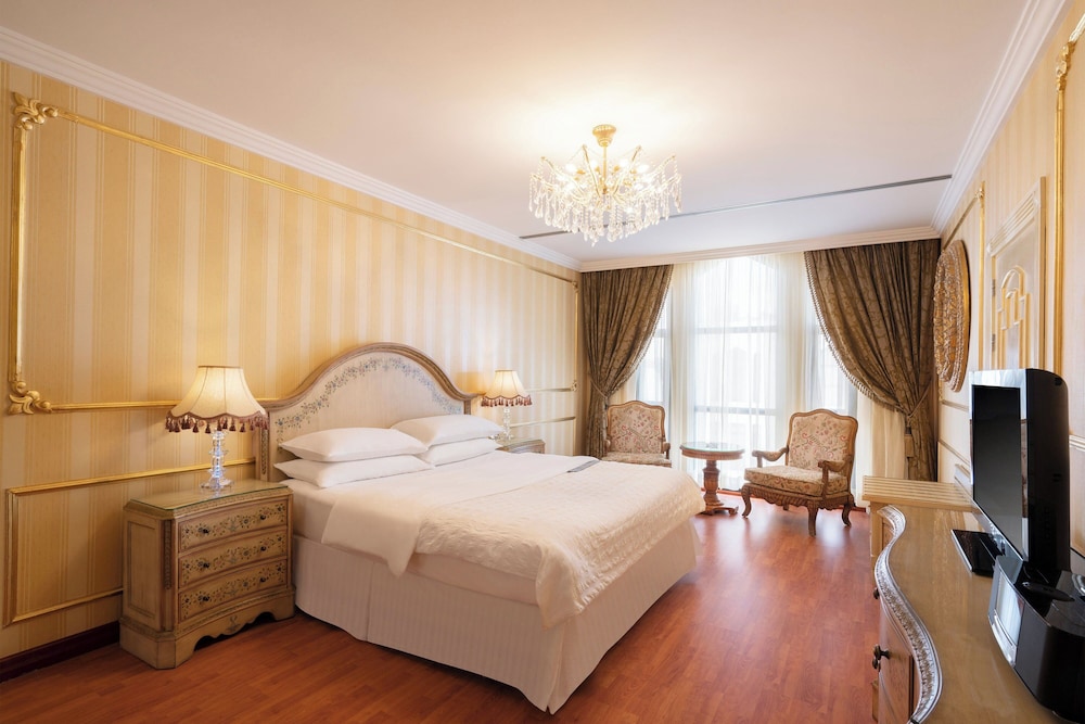 Royal Suite, 2 Bedrooms - Photo 5